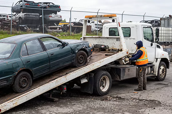 Salvage Car Removal in St. Louis, MO